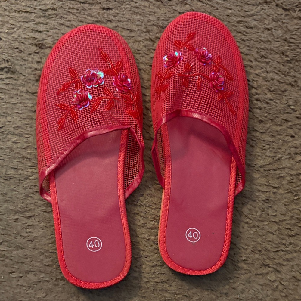Red Floral Japanese Slippers